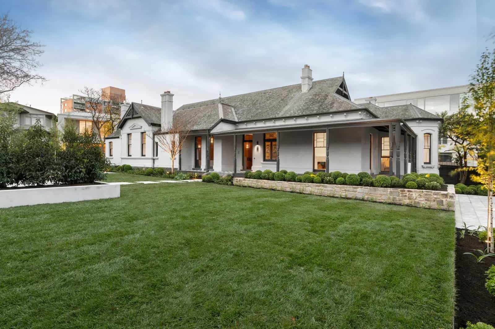 Luxury landscaping services in Toorak