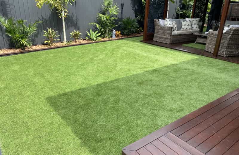 Modern landscaping with artificial grass Melbourne